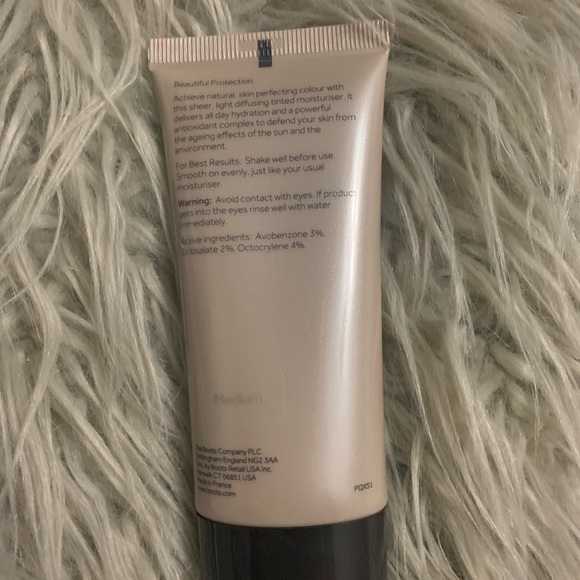 no7 dual action tinted moisturizer